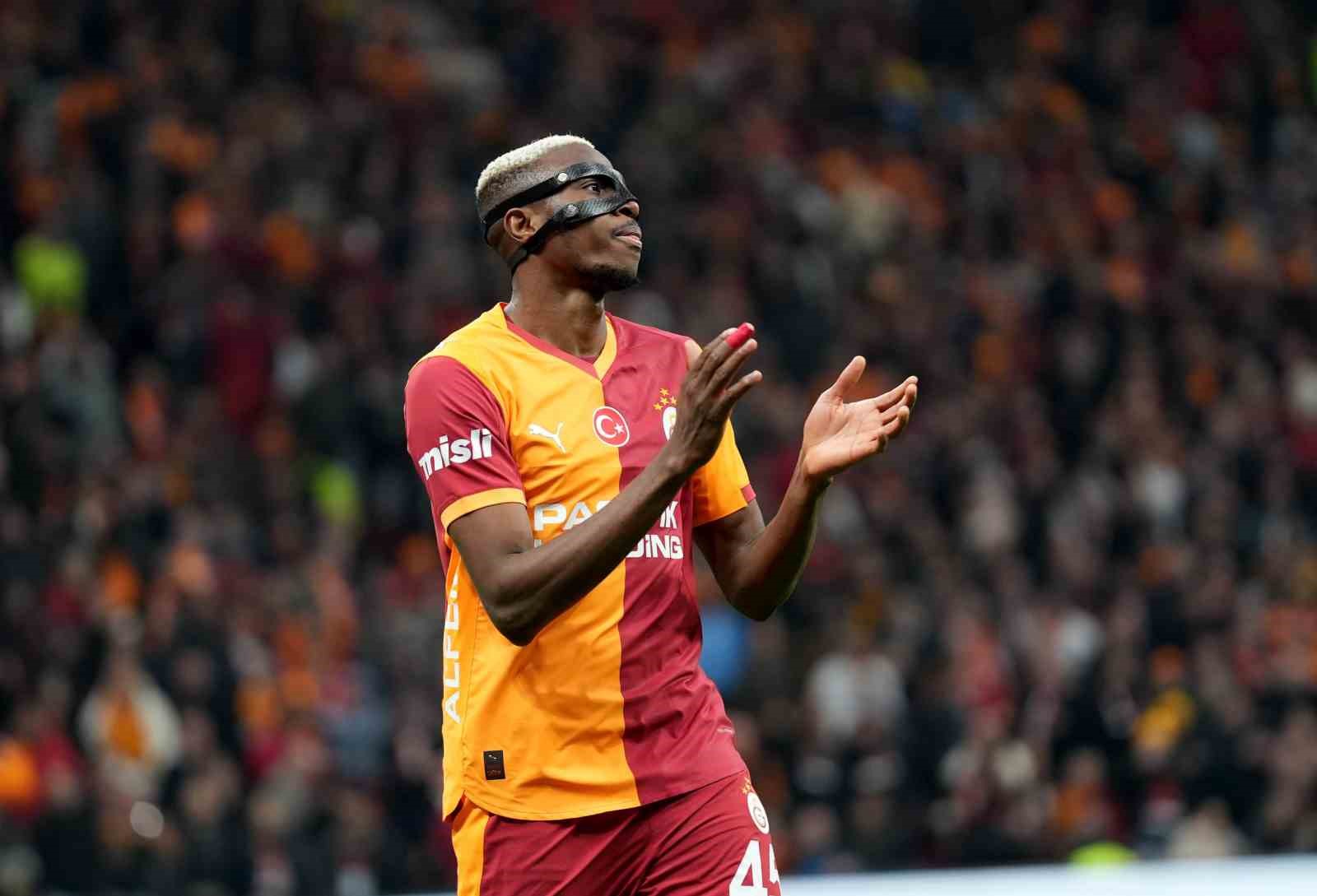 Galatasaray’da Victor Osimhen, ameliyat oldu