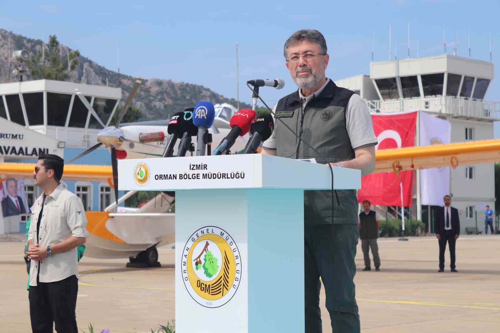 bakan-yumakli-28-ucak-119-helikopter-14-ile-yesil-vatanimiza-havadan-kalkan-oluyoruz