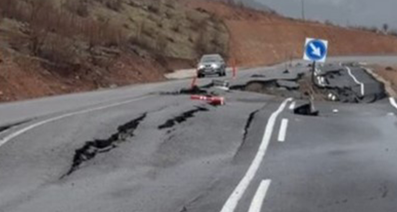 Hakkari’de yeni yapılan sınır yolu çökmeye başladı