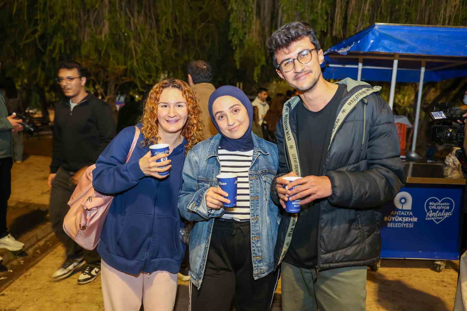 Büyükşehir’den sınav haftası boyunca sıcak çorba ikramı