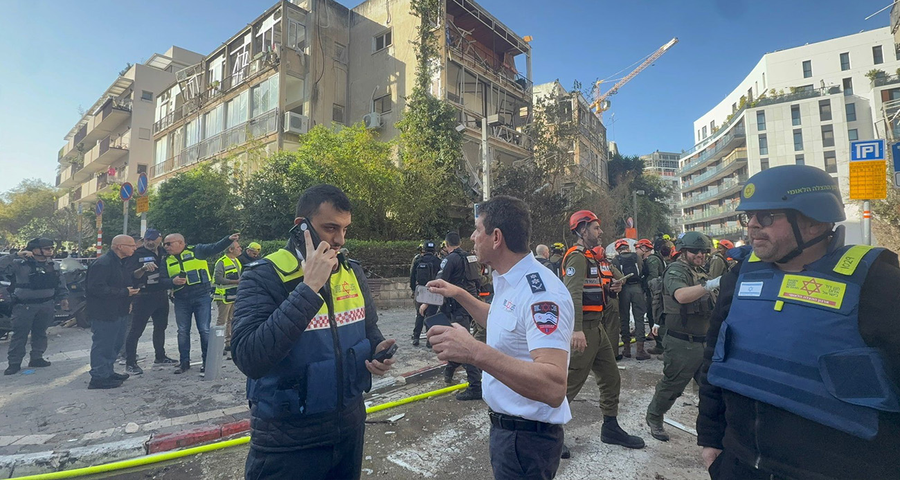 İran, Tel Aviv’i vurdu: 6 yaralı