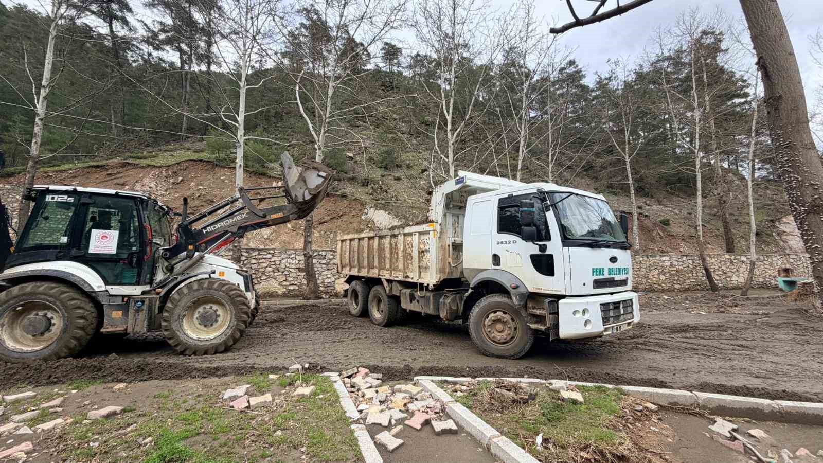 Feke’de yaşam alanlarına bahar düzenlemesi