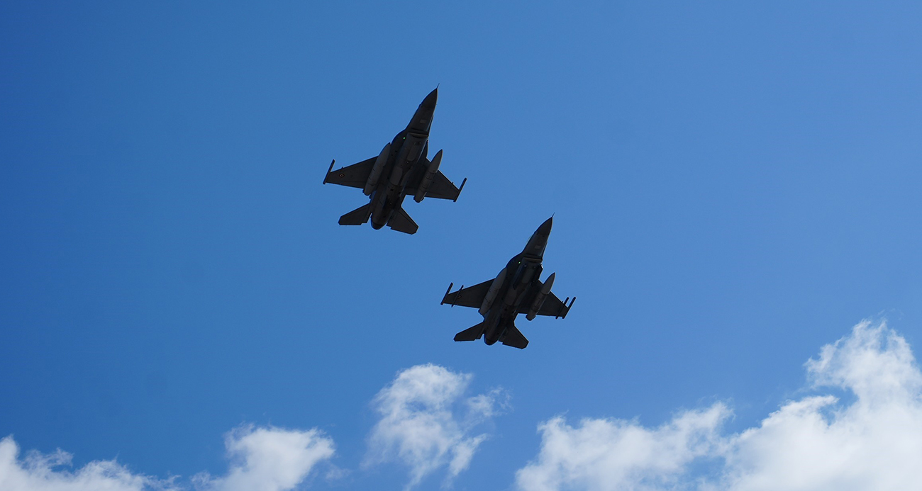 Edirne semalarında F-16 ve Akıncı’dan prova uçuşu