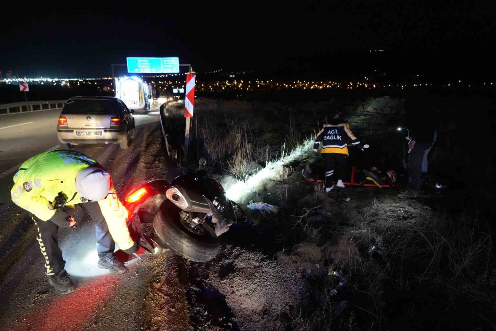 İki motosiklet çarpıştı: Dayı-yeğen yaralandı