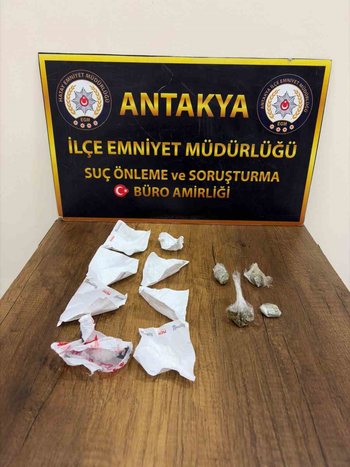 Hatay’da uyuşturucu satıcıların yönelik operasyon; 4 gözaltı