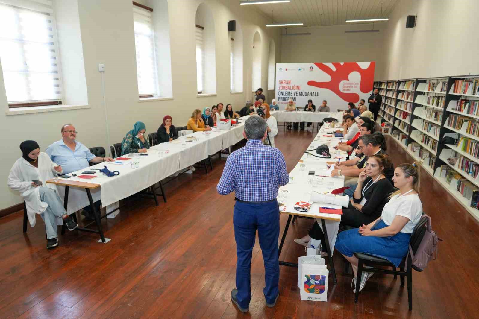 TÜRGEV’den akran zorbalığına karşı 