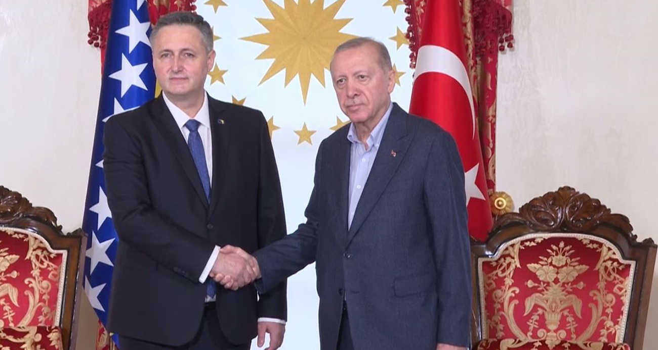 Cumhurbaşkanı Erdoğan, Bosna Hersek Devlet Başkanlığı Konseyi Başkanı Becirovic ile bir araya geldi