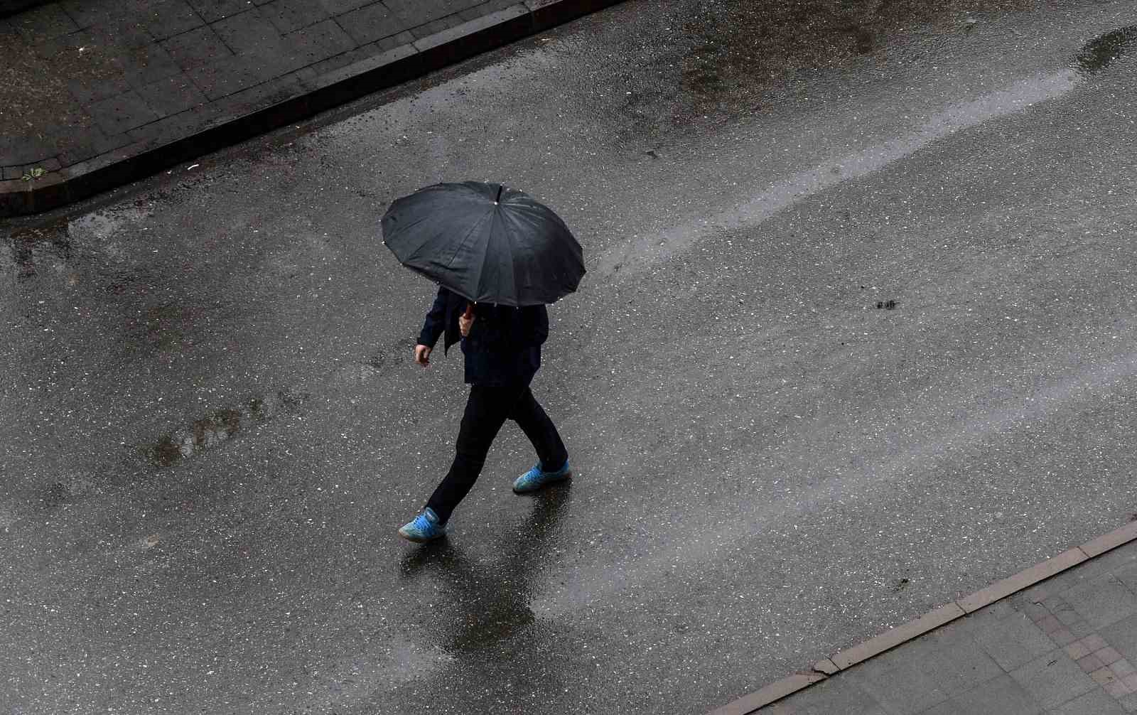 Meteoroloji uyardı: Adana’da salı hariç her gün yağış bekleniyor