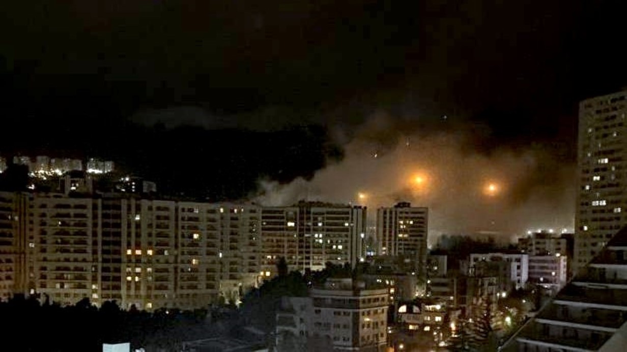 Tahran’ı hedef alan saldırılar birçok yerleşim bölgesinde hasara yol açtı