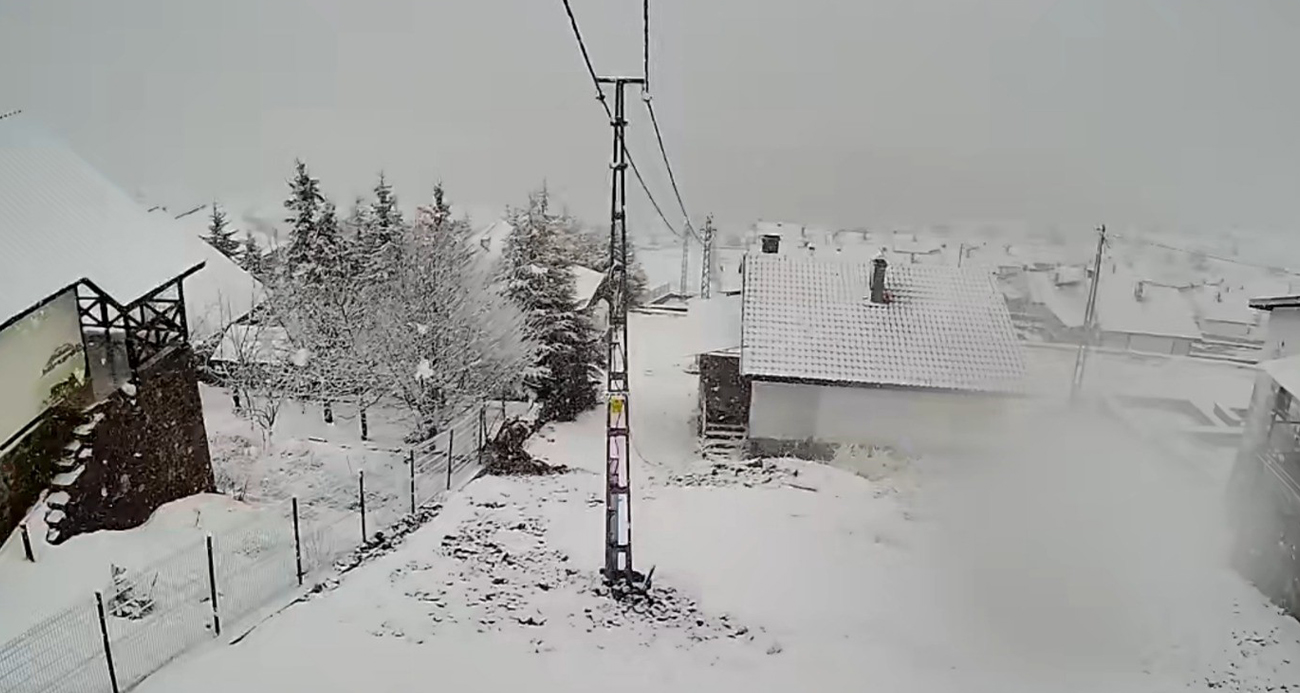 Ankara’nın yüksek kesimlerine kar yağdı