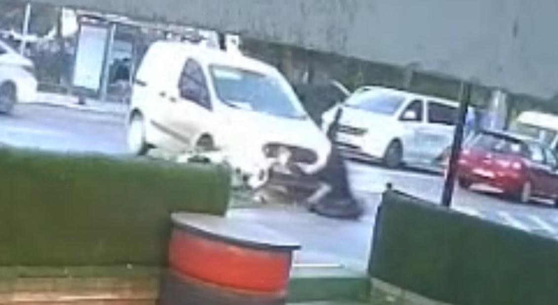 Tekirdağ’da otomobille çarpışan motosikletlinin yaralandığı kaza kamera