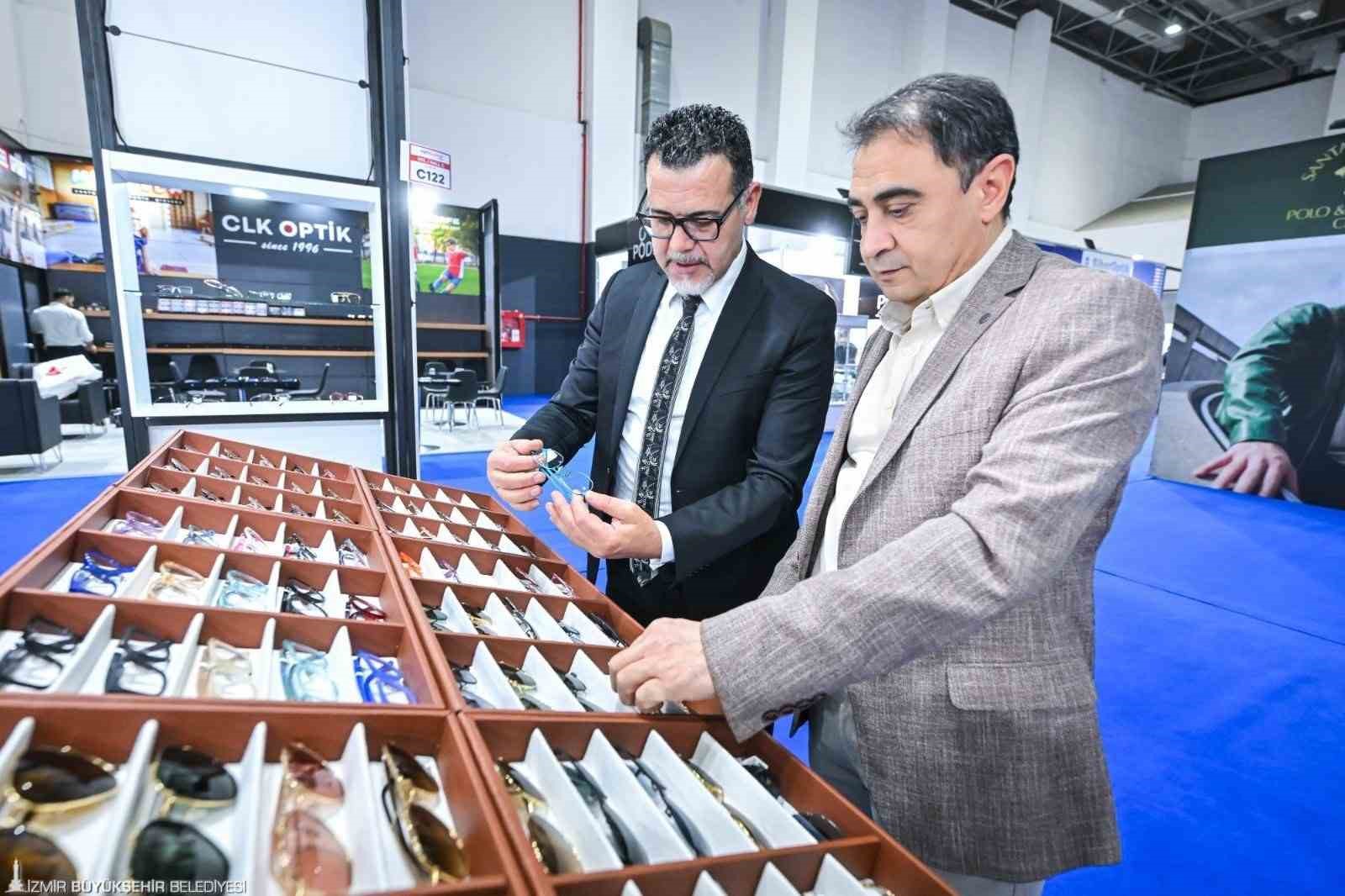 Görme sağlığının geleceği İzmir’de konuşuldu