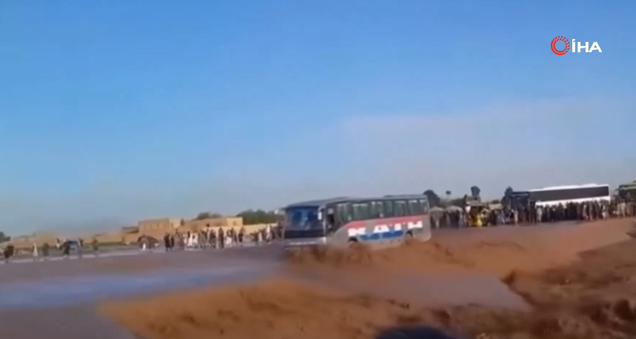 Afganistan ve Pakistan'ı sel vurdu: 47 ölü