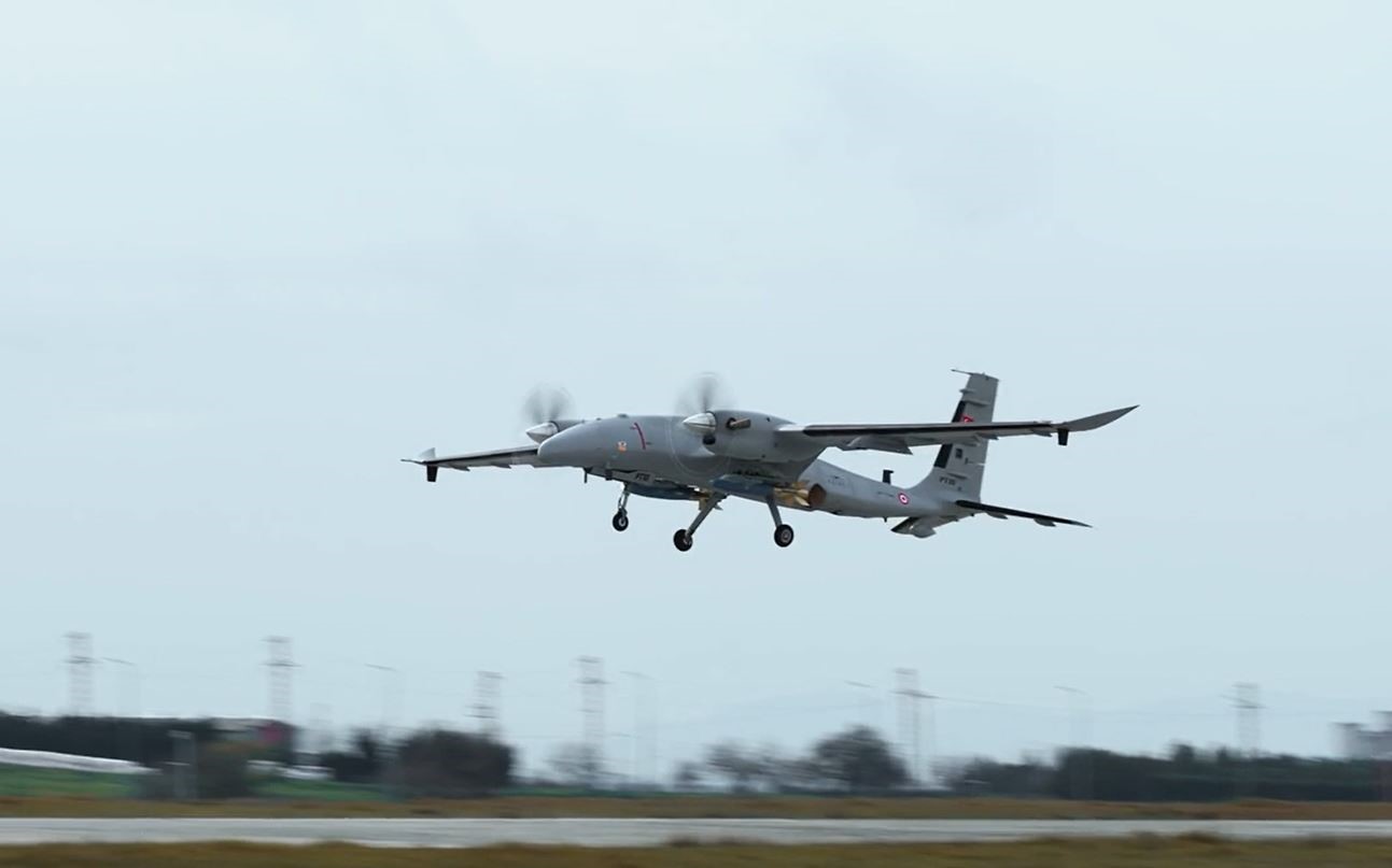 Bayraktar AKINCI TİHA, Kanatlı Güdüm Kiti 82 ile atış gerçekleştirdi