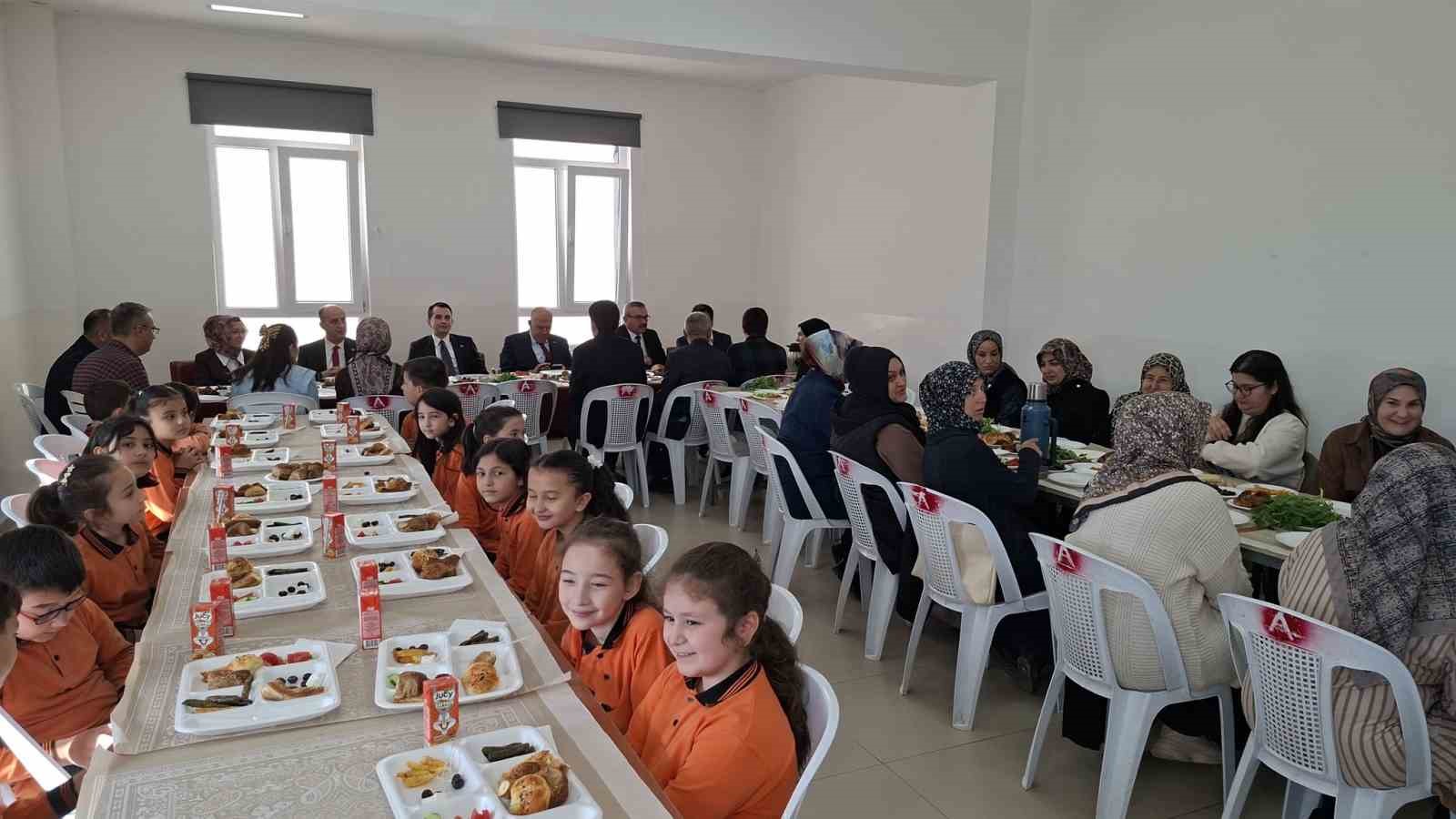 Hisarcık Atatürk İlkokulunda