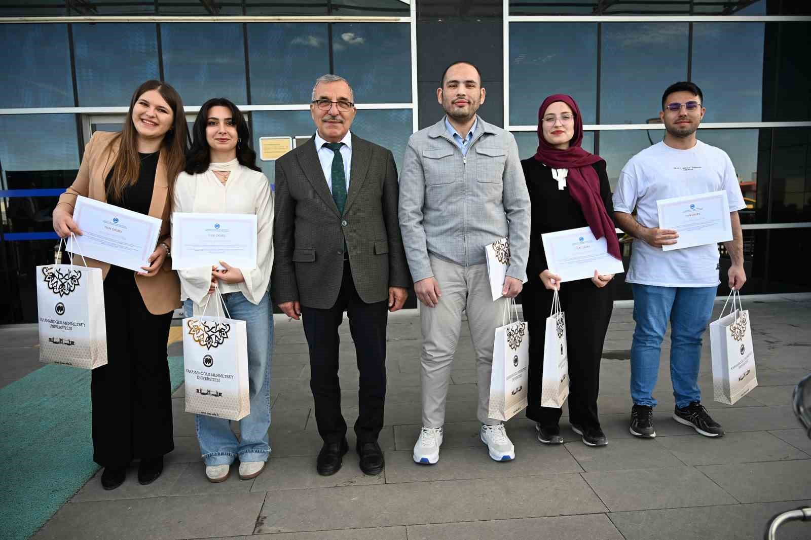 Kütüphane Haftası’nda kitap tutkunları ödüllendirildi