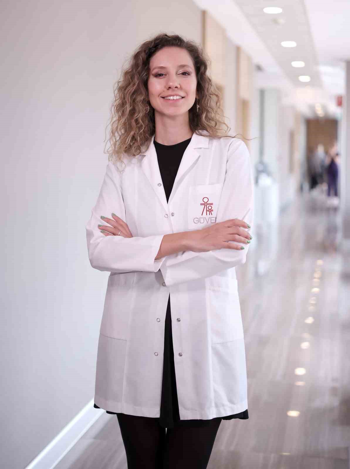 Dr. Özge Çelik Büyükceran: 