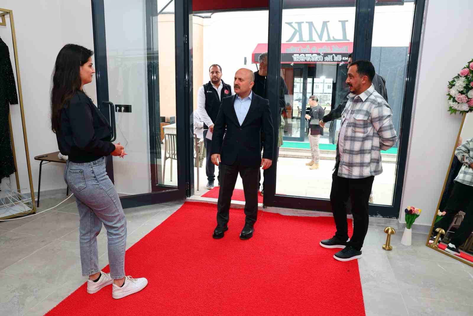 Vali Varol, esnaflarla bir araya geldi