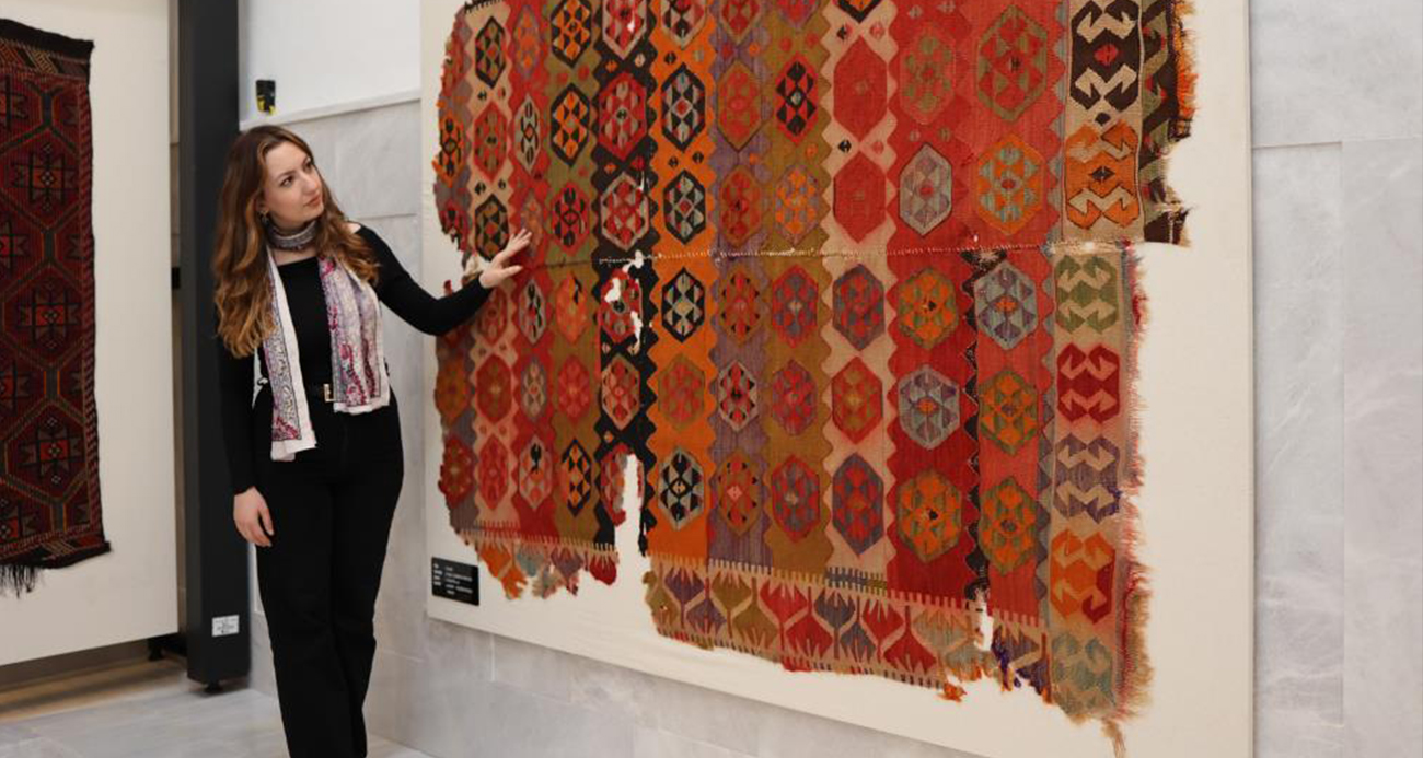 Müzede sergilenen kilimler asırlık motifleri gelecek nesillere aktarıyor