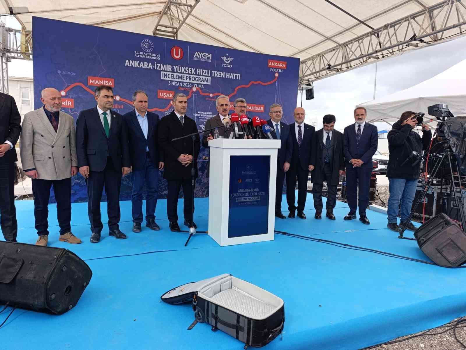 Ankara-İzmir YHT projesi ile yılda yaklaşık 13,3 milyon yolcu ve 90 milyon ton yük taşınması bekleniyor