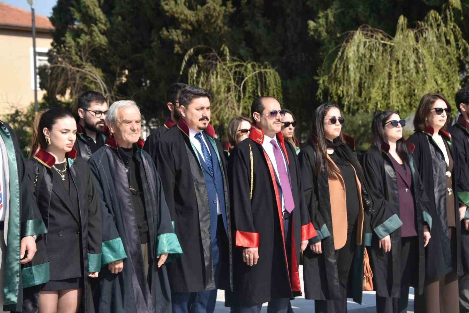 Salihli’de Avukatlar Günü törenle kutlandı