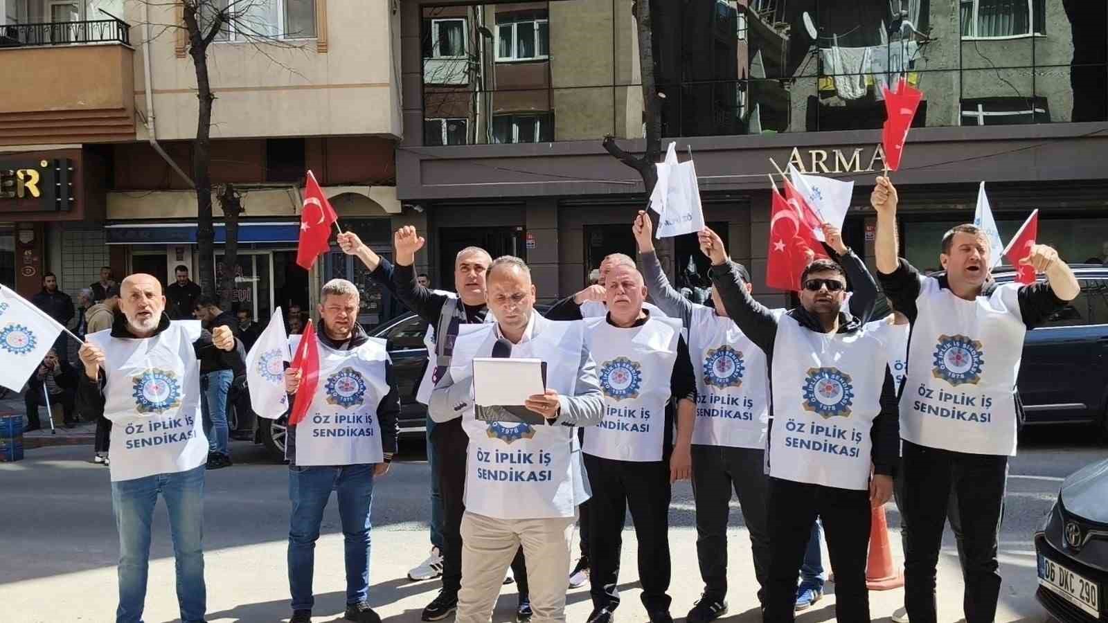 Öz İplik İş’ten Ar Leder önünde basın açıklaması