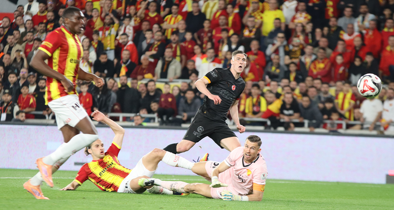 3 puanı 3 golle aldı! Galatasaray deplasmanda hata yapmadı