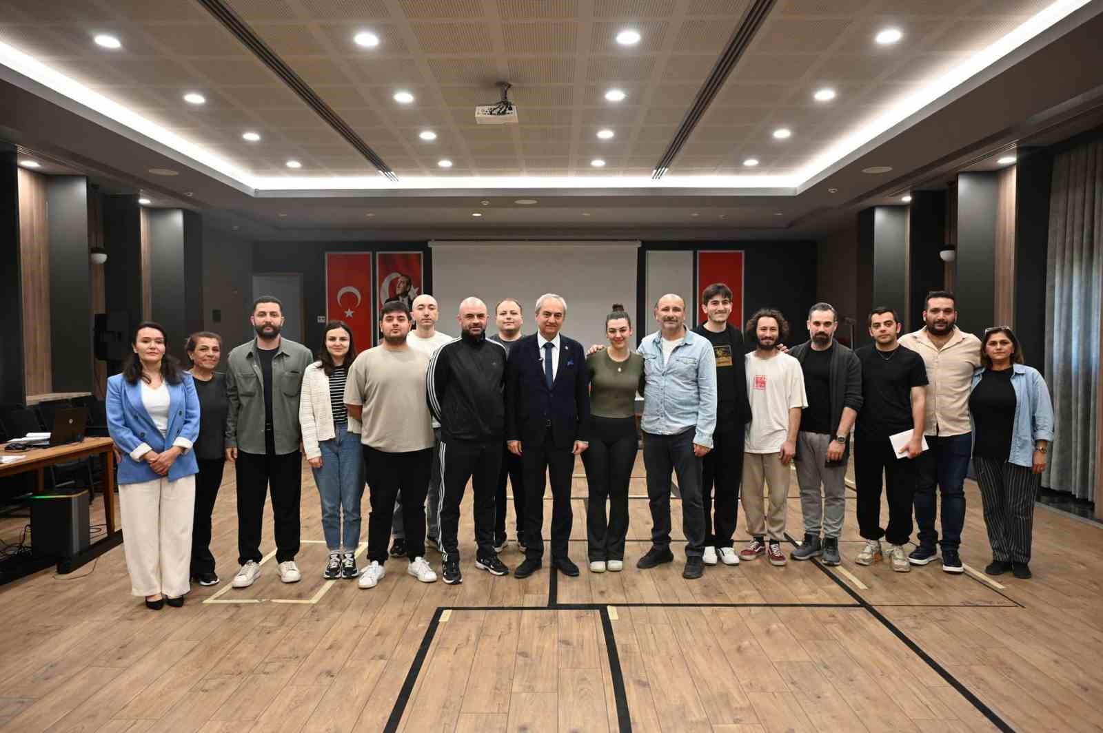 Kepez Kent Tiyatrosu ekibinden 19 Mayıs’a özel gösterim