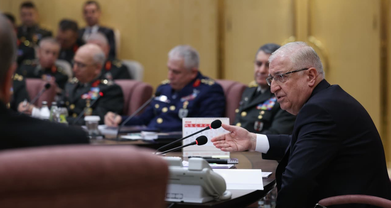 Bakan Güler, Kara Kuvvetleri Komutanlığındaki değerlendirme toplantısına katıldı