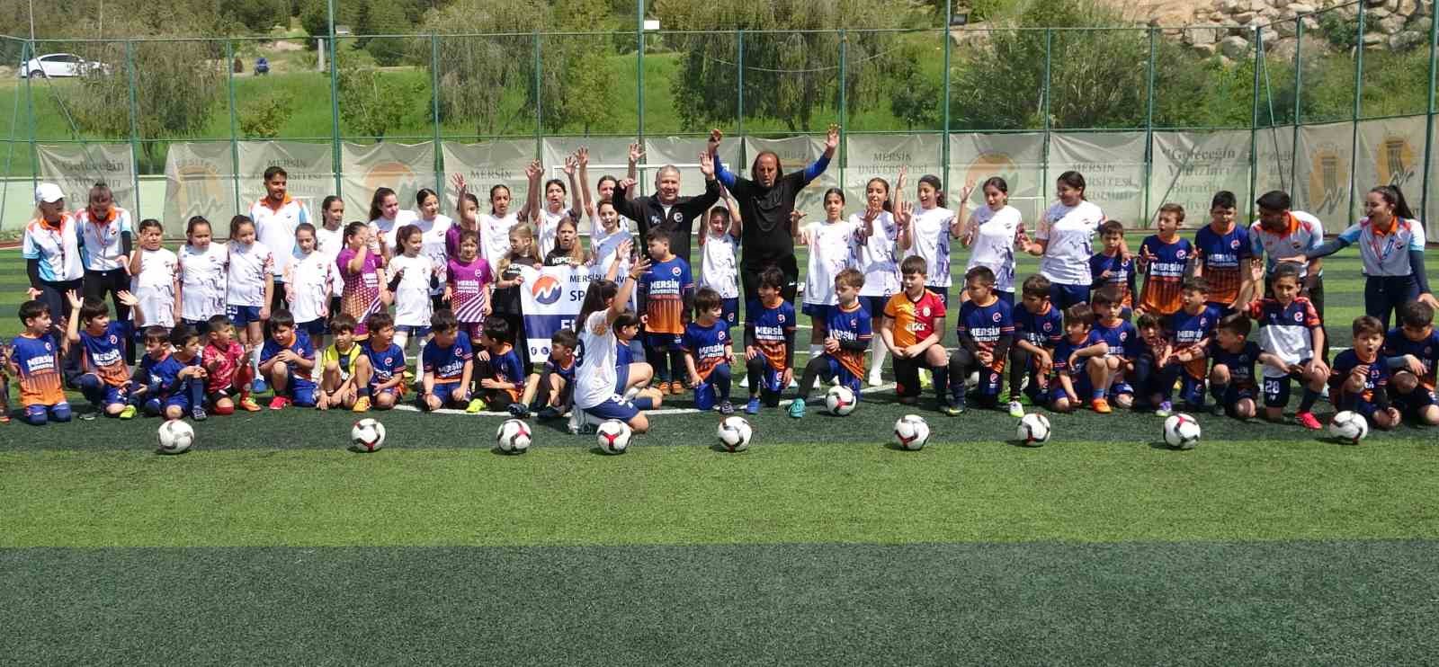 Mersin Üniversitesi’nde yüzlerce çocuk ve genç, dijital bağımlılıktan uzak sporla yetişiyor