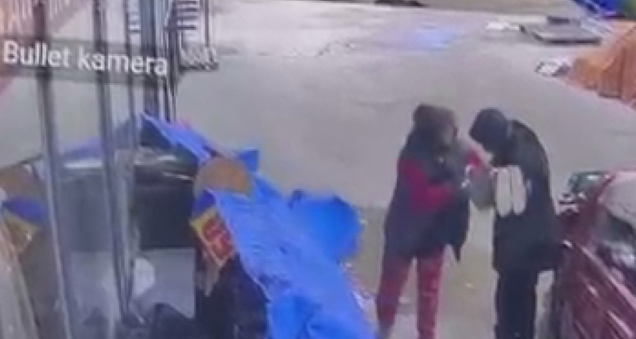 Alışveriş yaparcasına numaralarına bakarak 50 bin TL’lik ayakkabıları çaldılar