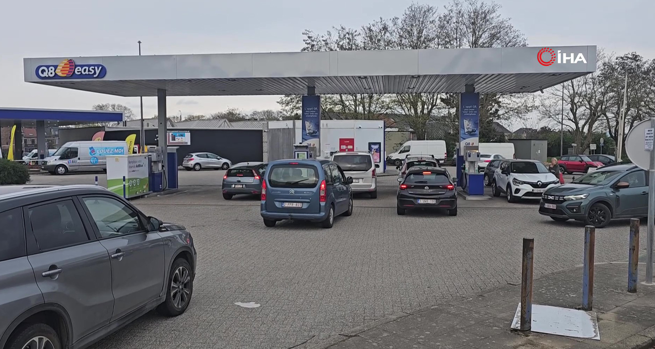 Belçika'da ABD-İran gerilimi nedeniyle akaryakıta yeni zam: İstasyonlarda kuyruk oluştu