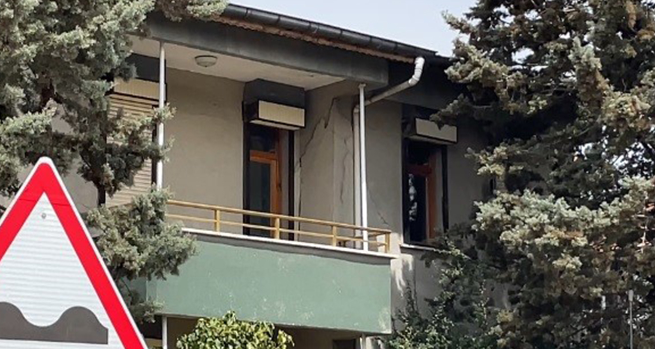 Konya’da 2 binada oluşan çatlaklar sonrası vatandaşlar tahliye edildi