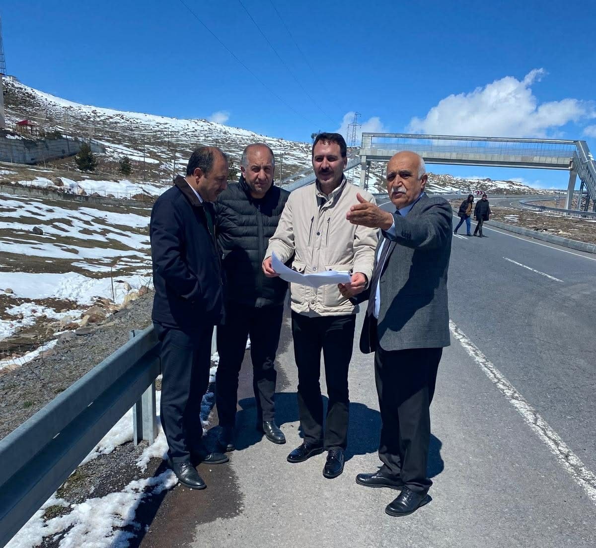 Karayolları Çıldır’da bağlantı yolları için çalışma başlattı