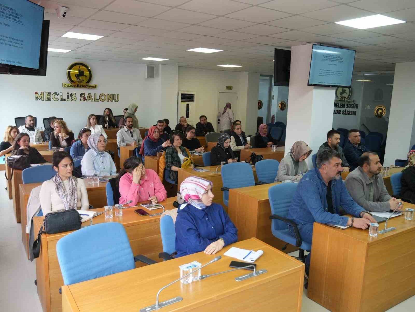 Hizmet içi eğitimler devam ediyor