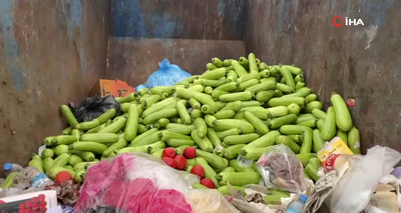 Toptancı halinde çöpe atılan sebzelere tepki