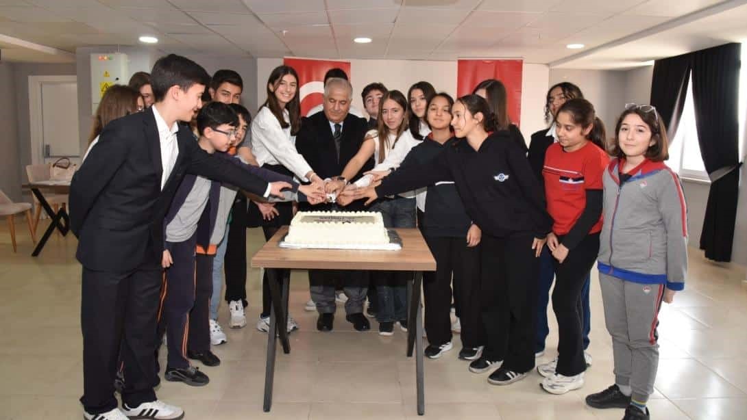 Burhaniye’de TÜBİTAK Şampiyonlarına anlamlı kutlama