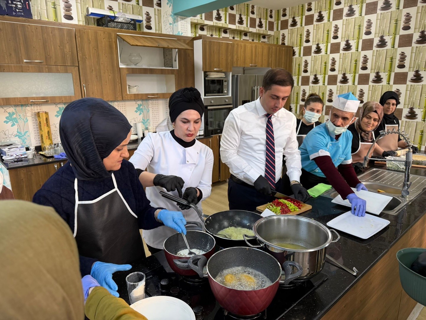 Sason’da gençlere meslek kapısı: Aşçı yardımcılığı kursuna yoğun ilgi