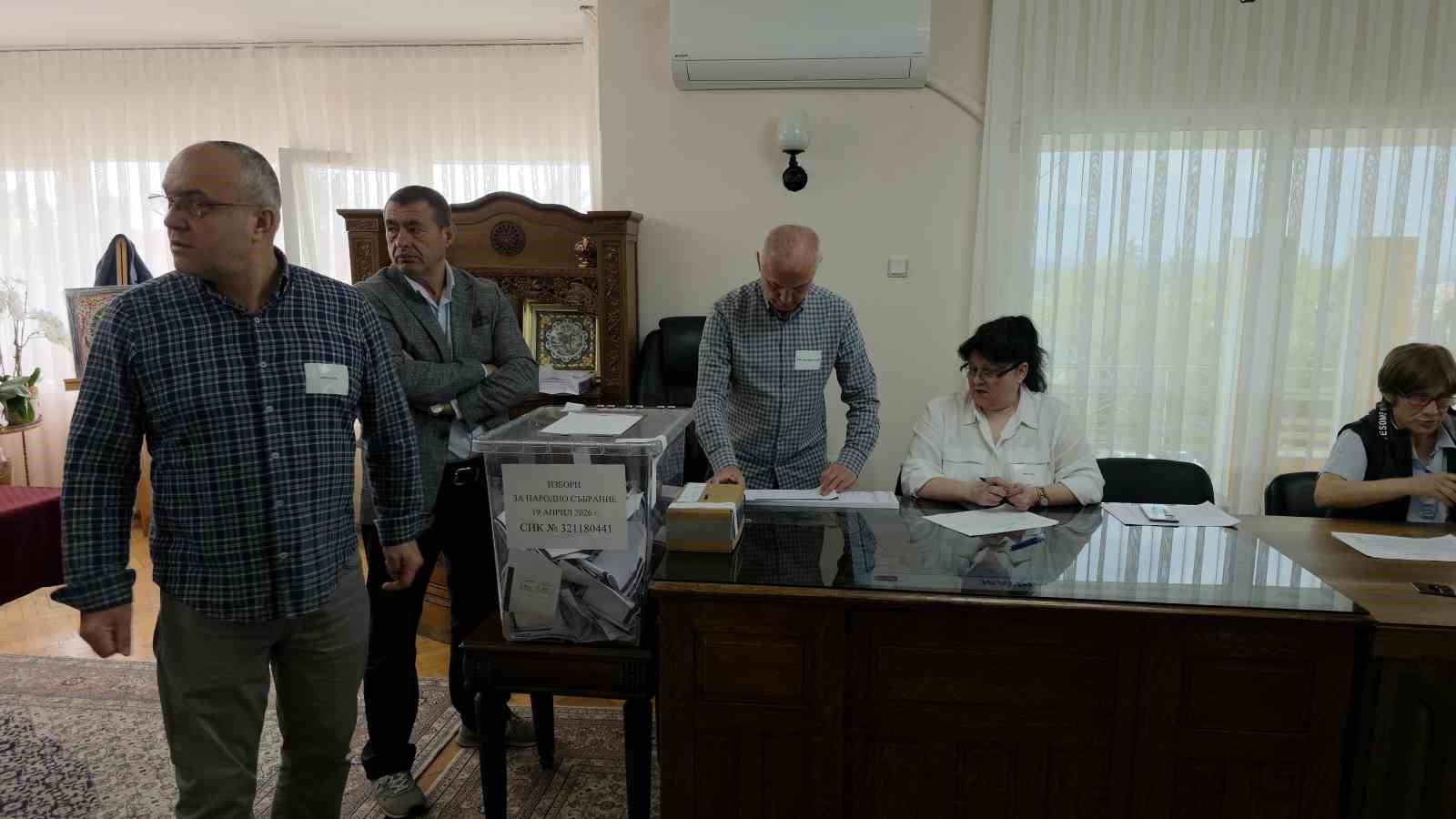 Edirne’de çifte vatandaşlar Bulgaristan seçimleri için sandık başında