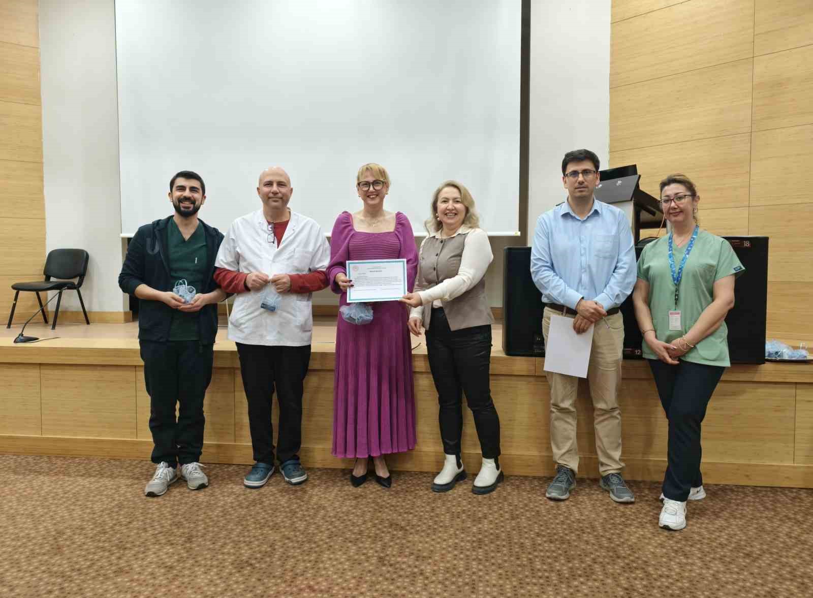 Sağlık çalışanları adım adım yarıştı