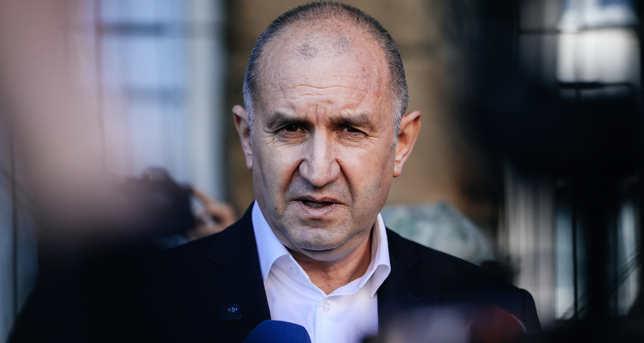 Bulgaristan’da seçimin galibi eski Cumhurbaşkanı Radev’in partisi oldu