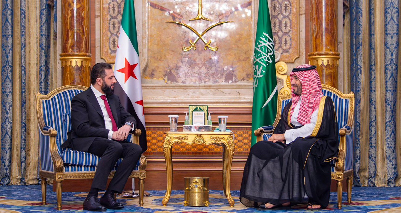 Suriye Devlet Başkanı eş-Şara, Suudi Arabistan Veliaht Prensi Selman ile görüştü