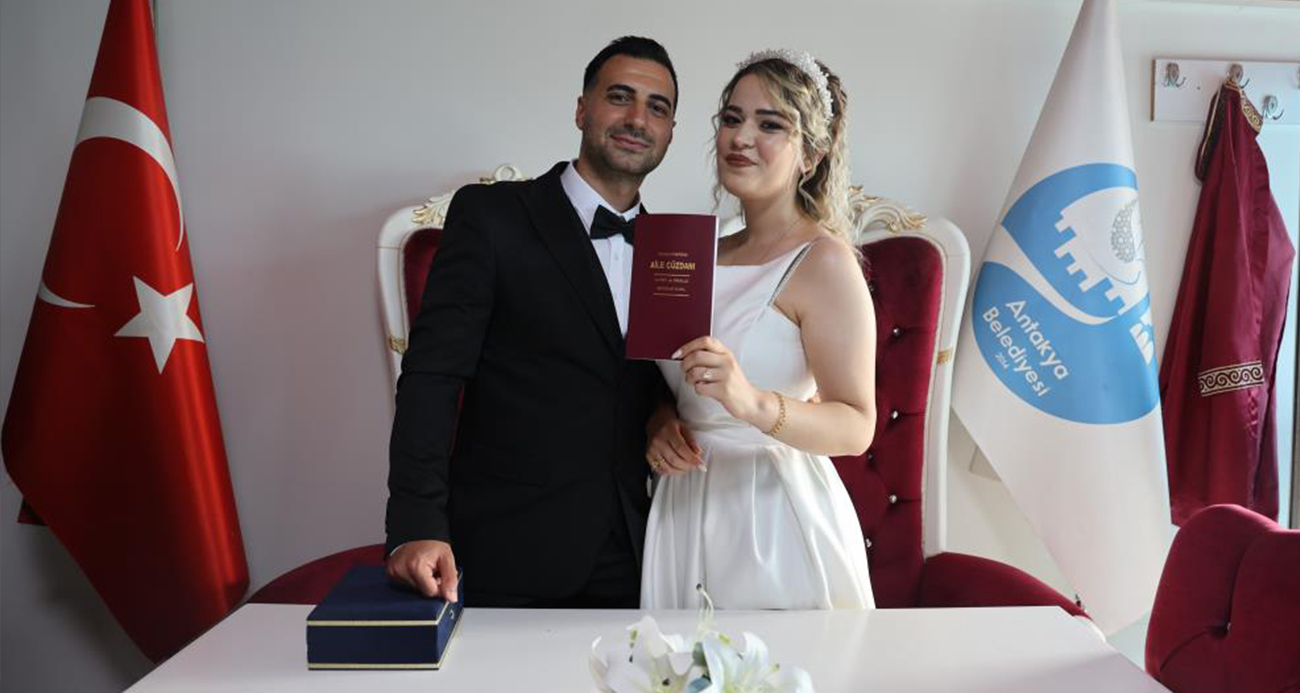 27 bin 20 depremzede çift evlilik kredisiyle yuvasını kurdu