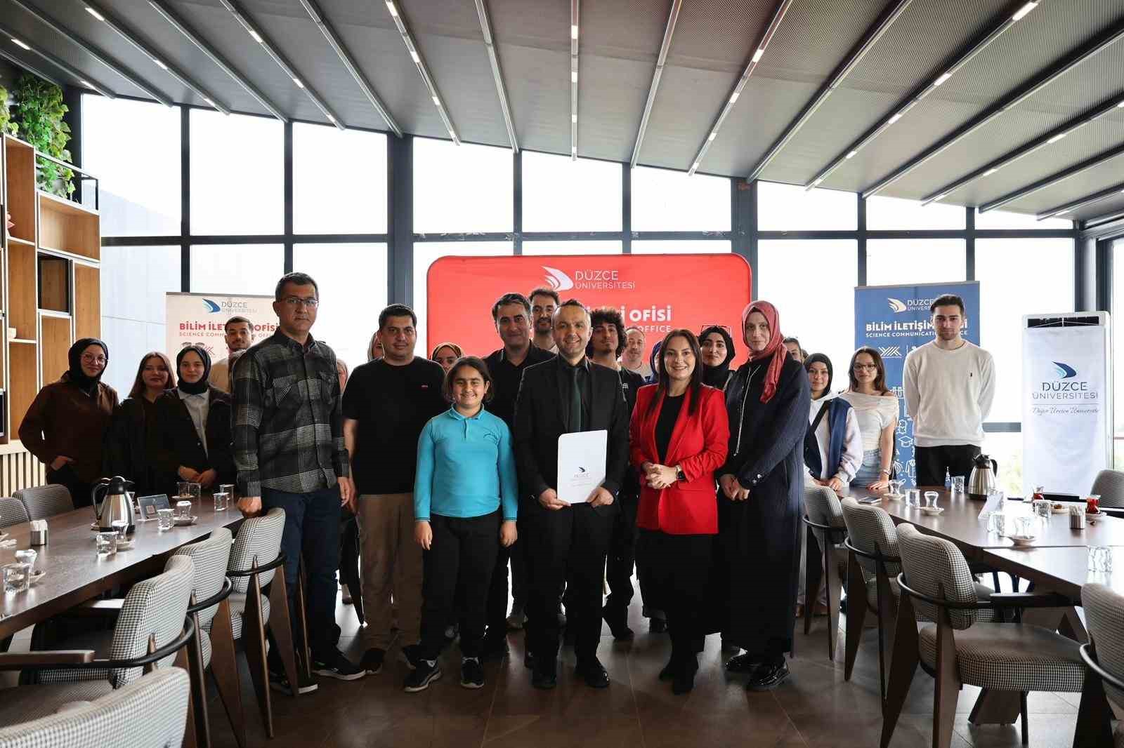 Bilim Kafe etkinlikleriyle toplumsal katkı sunmaya devam ediyor