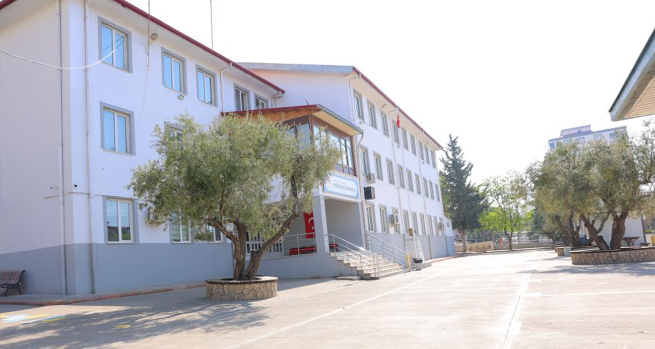 Katliamın yaşandığı Ayser Çalık Ortaokulu 23 Nisan’da sessiz