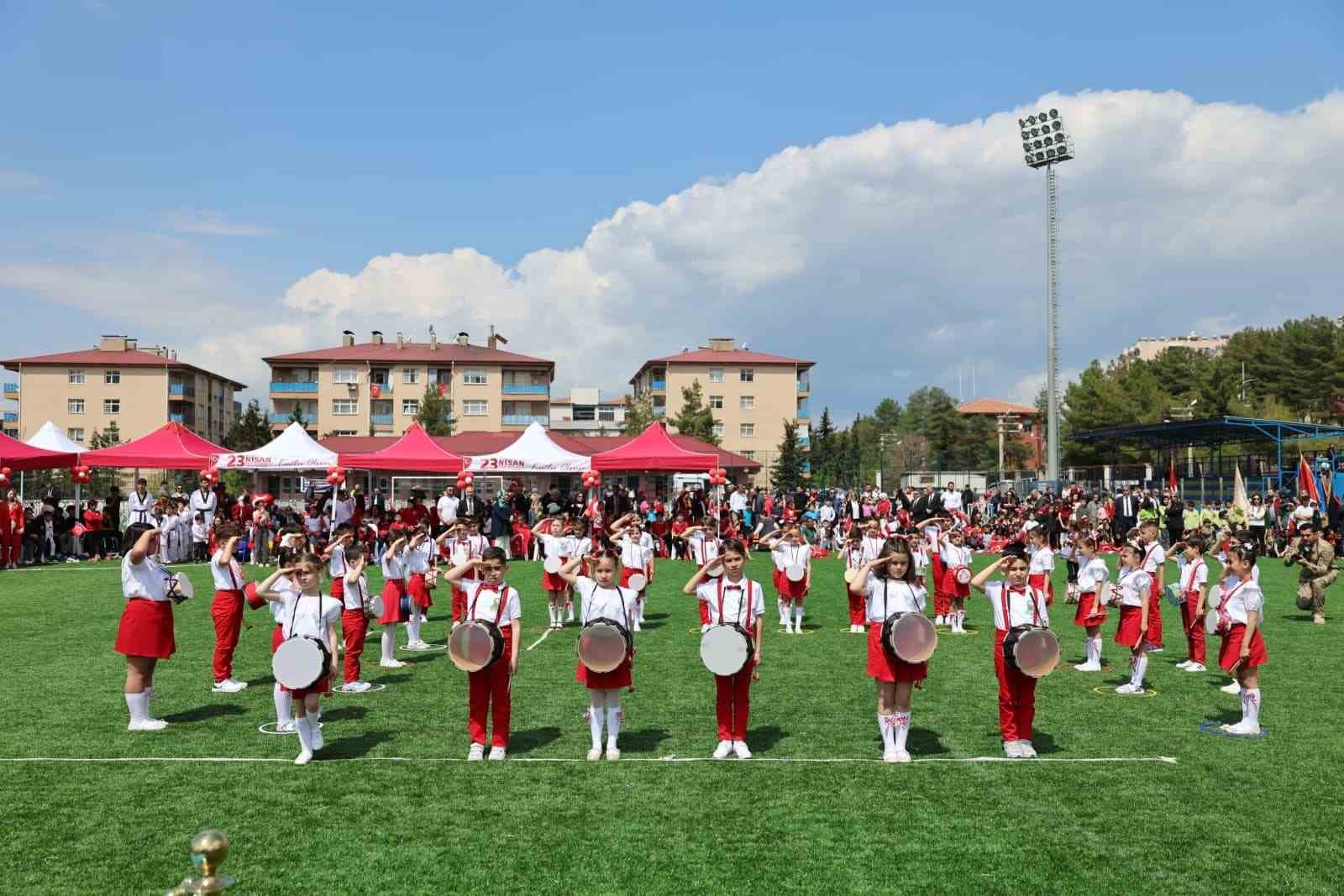 Siirt’te 23 Nisan coşkuyla kutlandı