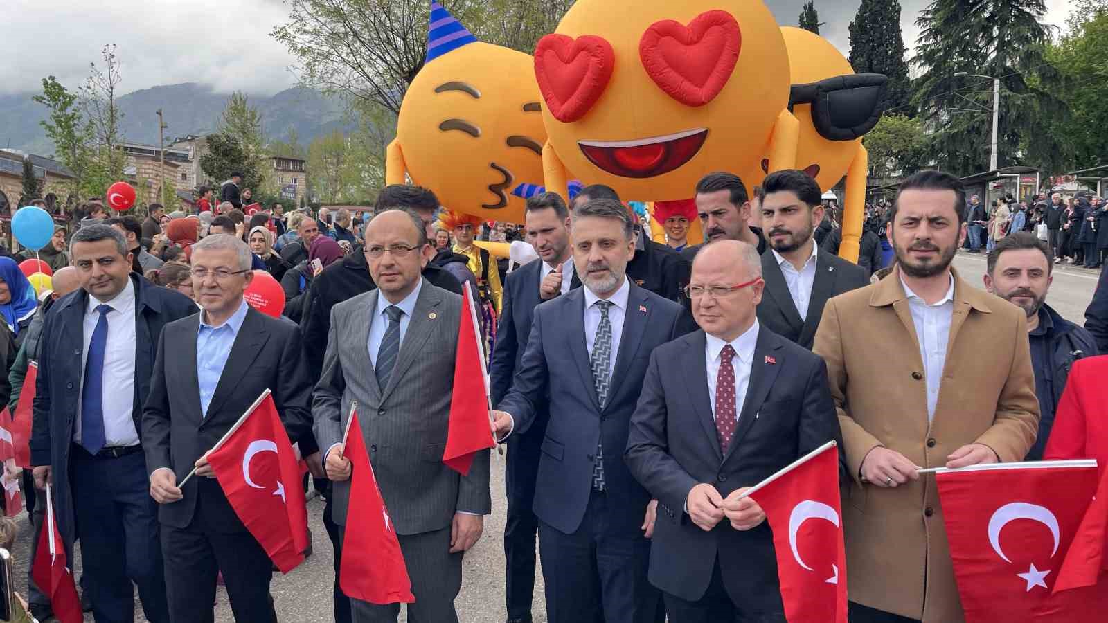 23 Nisan korteji renkli görüntülere sahne oldu