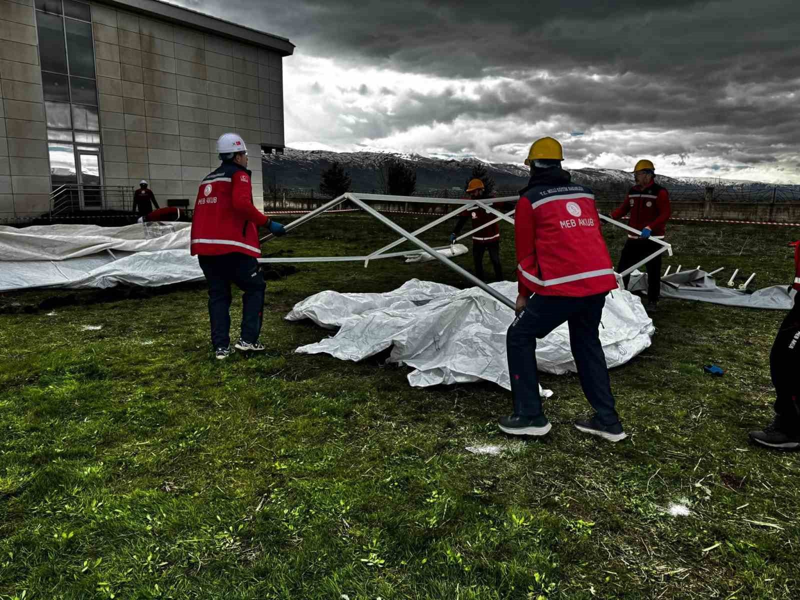 Muş’ta MEB AKUB ekibine akreditasyon