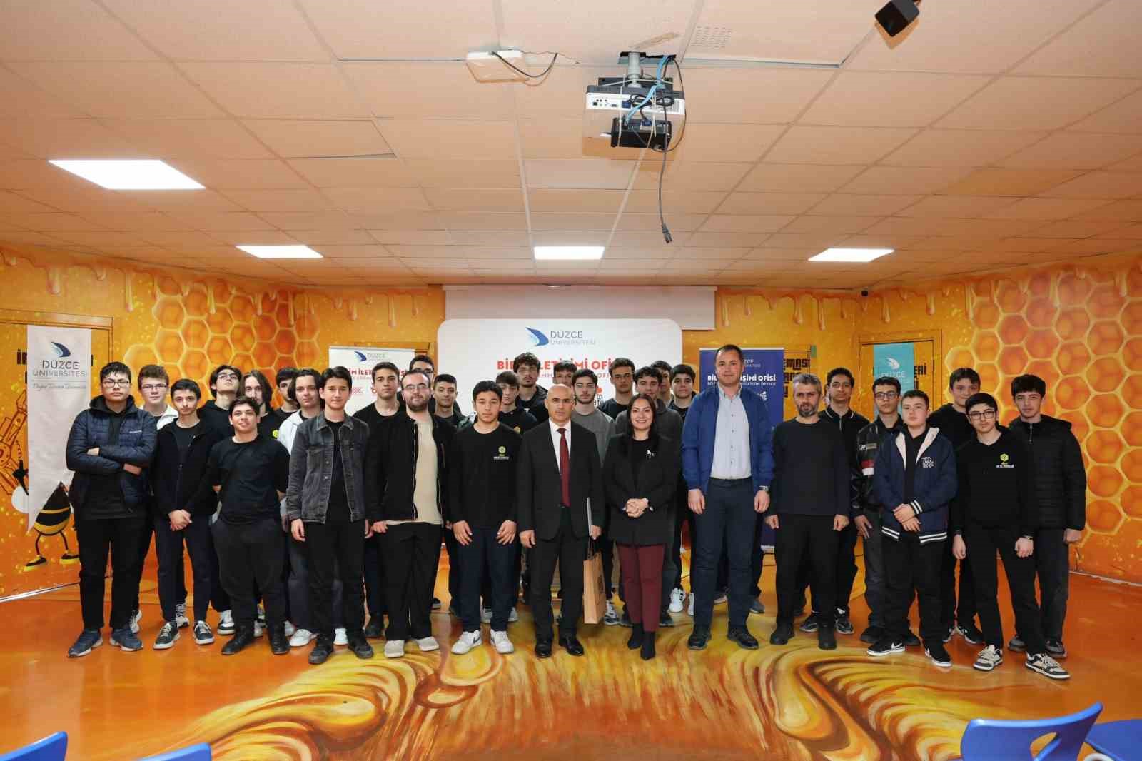 Yapay zeka ve geleceğin teknolojileri lise öğrencileriyle buluştu