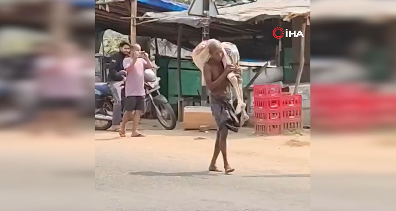 Hindistan’da bir adam para çekmek için kardeşinin iskeletiyle bankaya gitti